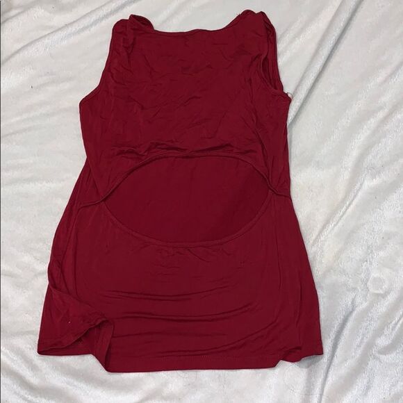 Red scoop neck, open back tank top | Sz M - Picture 4 of 4